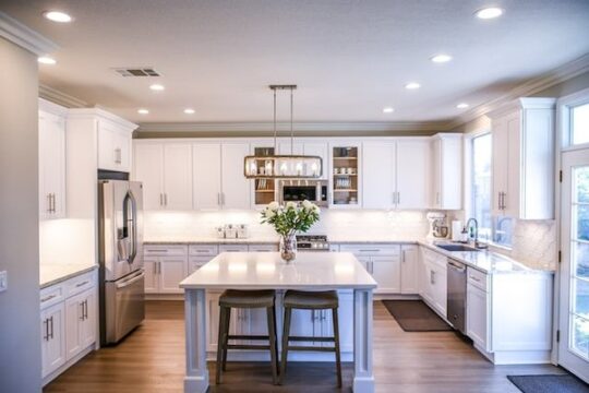 The Benefits of Hiring Local Kitchen Remodeling Contractors